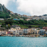 Vue sur la mer Tyrrhénienne à Capri en Italie