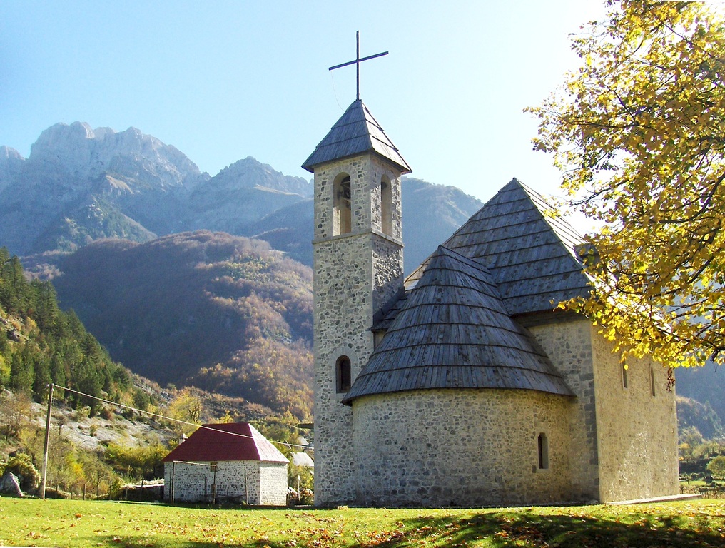 Eglise dans un village d'Albanie